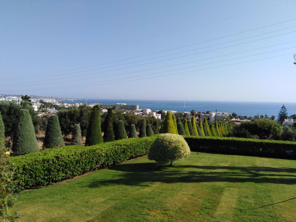 Golden Crest Villa Hersonissos  Bagian luar foto